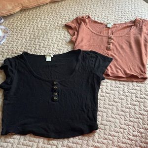 Two shirts diff color & size !!